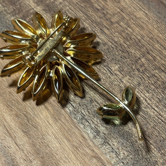 Flower Brooch with Orange and Amber glass stones - Picture 5 of 7